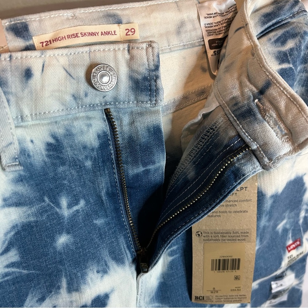 Levi's High Rise Skinny Ankle Jeans - Picture 8 of 15
